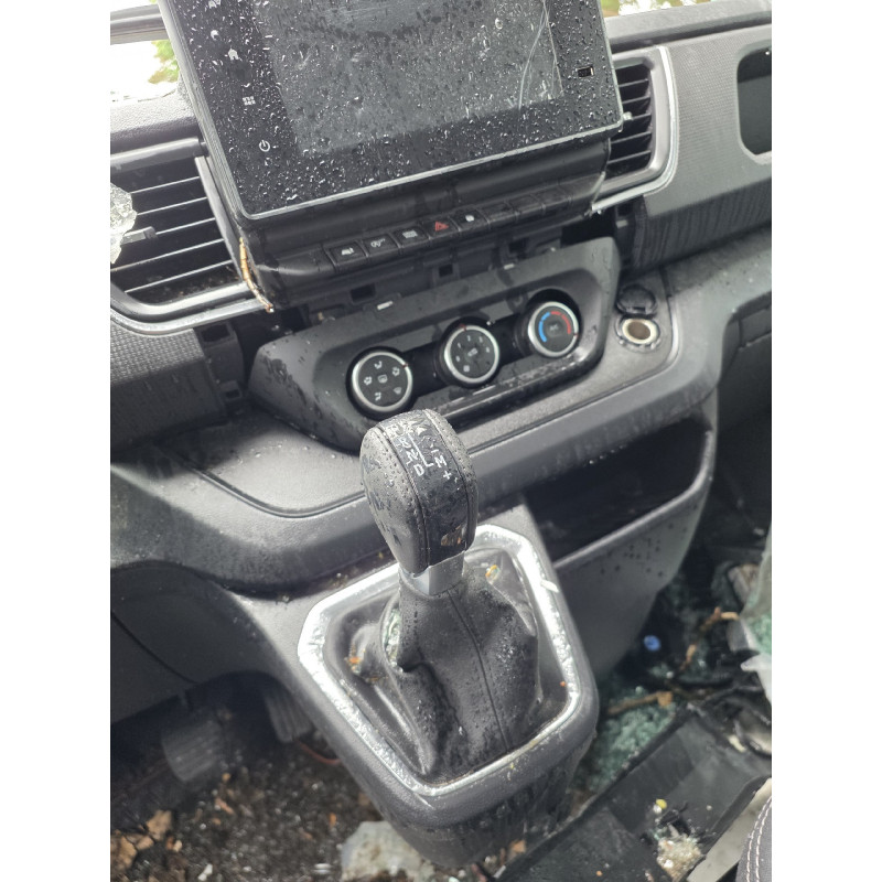 Crosse arriere gauche RENAULT TRAFIC 3 COURT PHASE 2 d’occasion