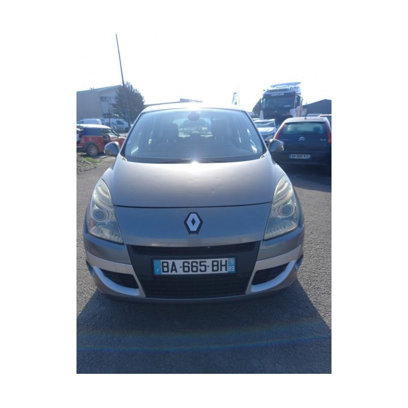 Feu arriere secondaire droit (feux) RENAULT SCENIC 3 PHASE 1 d’occasion