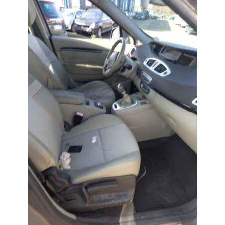 Feu arriere secondaire droit (feux) RENAULT SCENIC 3 PHASE 1 d’occasion