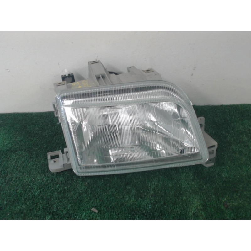 Optique avant principal droit (feux)(phare) RENAULT  d’occasion