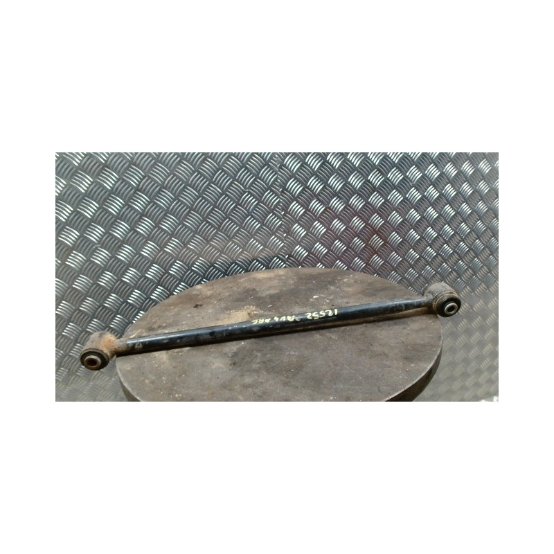 Bras de suspension arriere gauche TOYOTA RAV4 2 PHASE 2 d’occasion