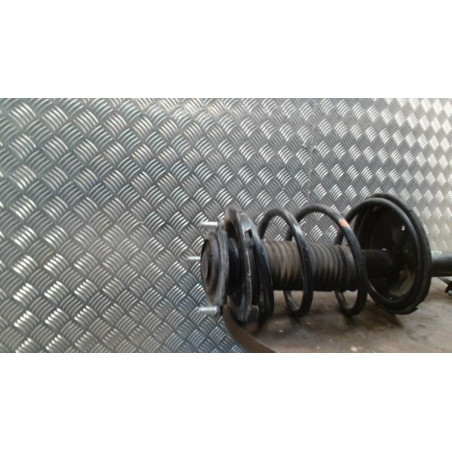 Amortisseur avant gauche TOYOTA RAV4 2 PHASE 2 d’occasion
