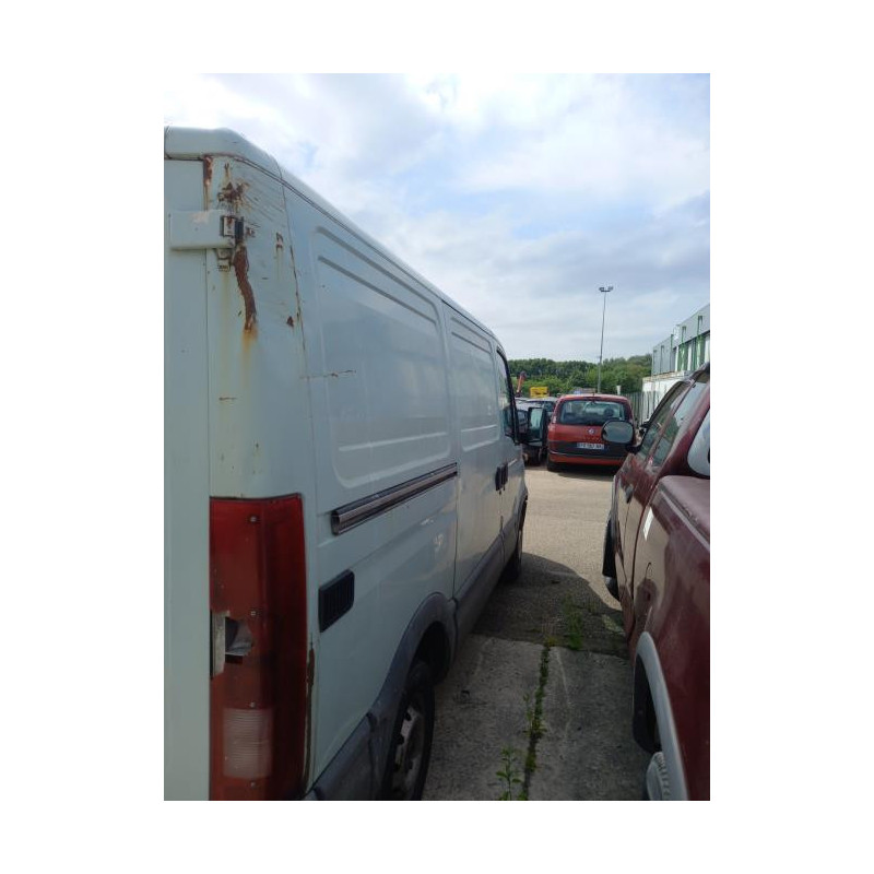 Fusee avant droit IVECO DAILY 3 d’occasion