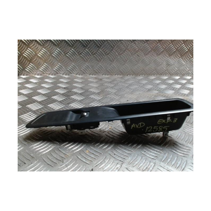 Interrupteur de leve vitre avant droit PEUGEOT EXPERT 3 PHASE 1 d’occasion
