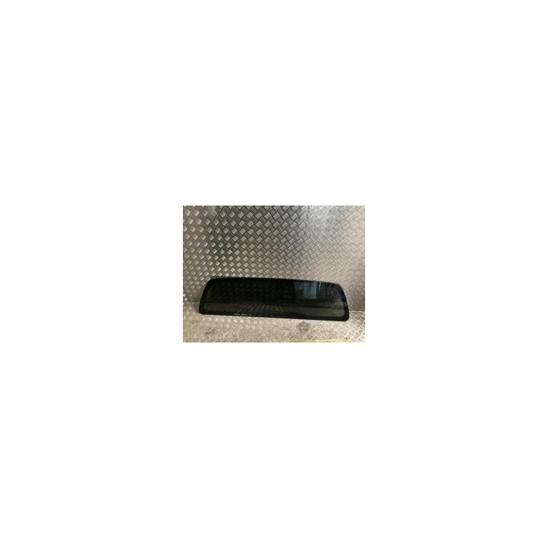 Lunette arriere NISSAN NAVARA 1 PHASE 1 d’occasion
