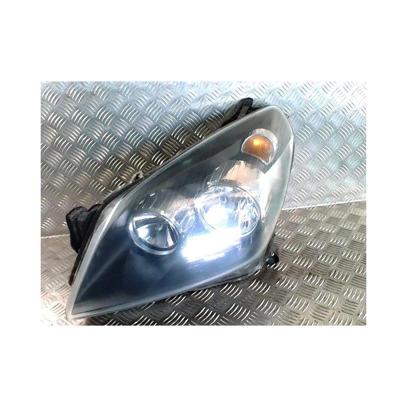 Optique avant principal gauche (feux)(phare) OPEL ASTRA H PHASE 1 d’occasion