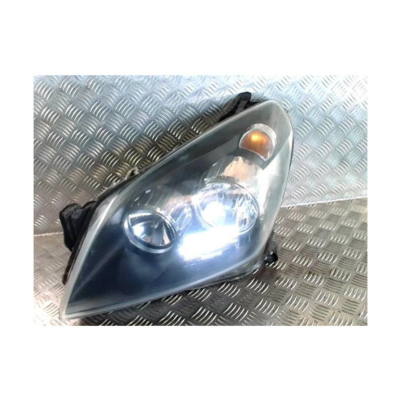 Optique avant principal gauche (feux)(phare) OPEL ASTRA H PHASE 1 d’occasion