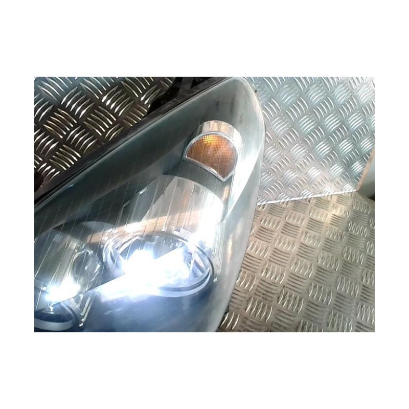 Optique avant principal gauche (feux)(phare) OPEL ASTRA H PHASE 1 d’occasion