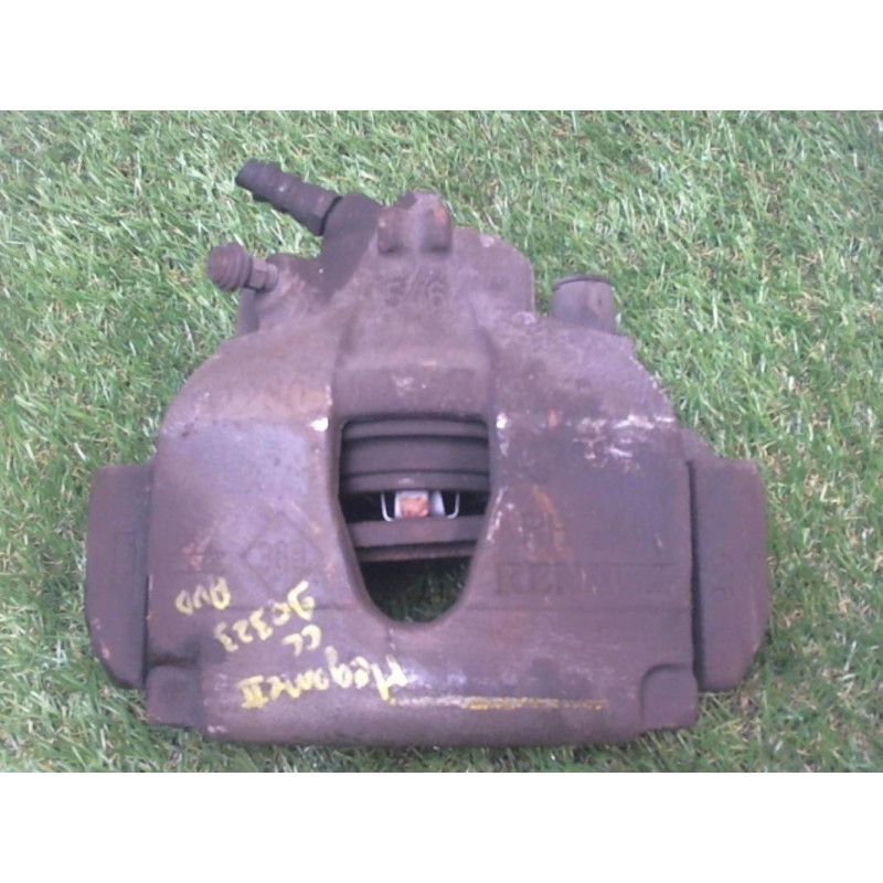 Etrier avant droit (freinage) RENAULT MEGANE II CC PHASE 2 d’occasion
