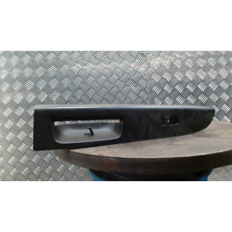 Interrupteur de leve vitre avant droit KIA VENGA PHASE 1 d’occasion