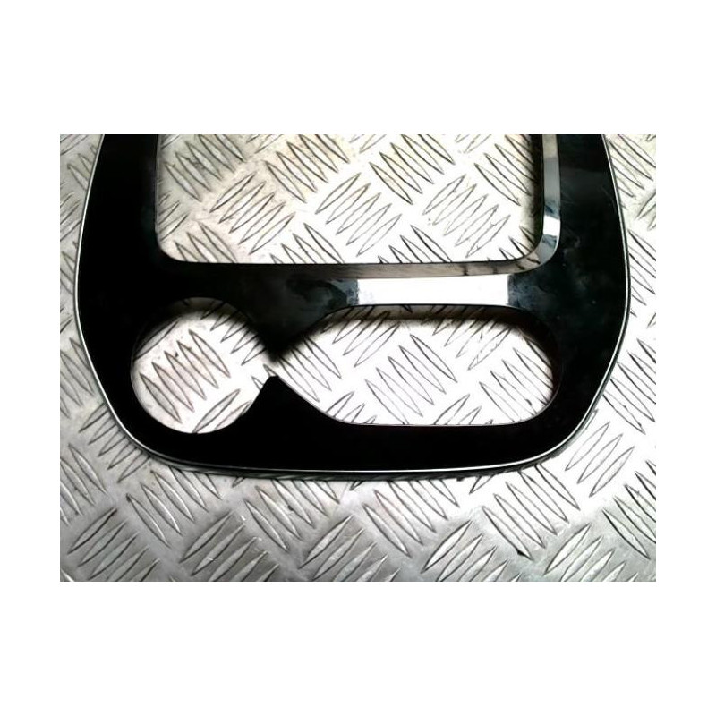 Facade autoradio RENAULT CAPTUR 1 PHASE 2 d’occasion