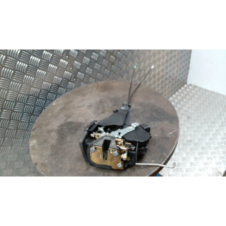 Serrure arriere gauche TOYOTA RAV4 2 PHASE 2 d’occasion