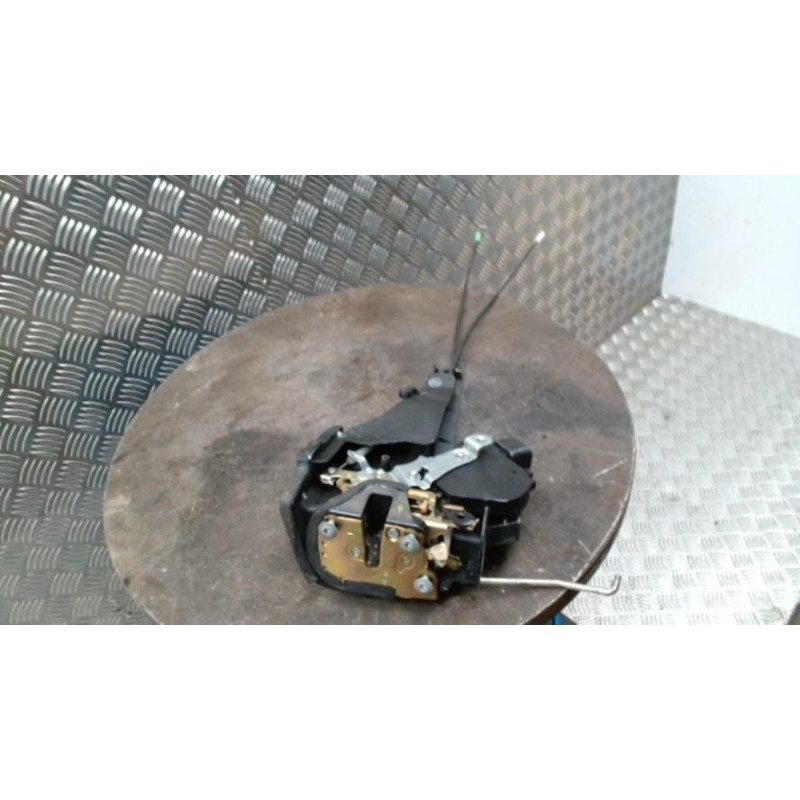 Serrure arriere gauche TOYOTA RAV4 2 PHASE 2 d’occasion