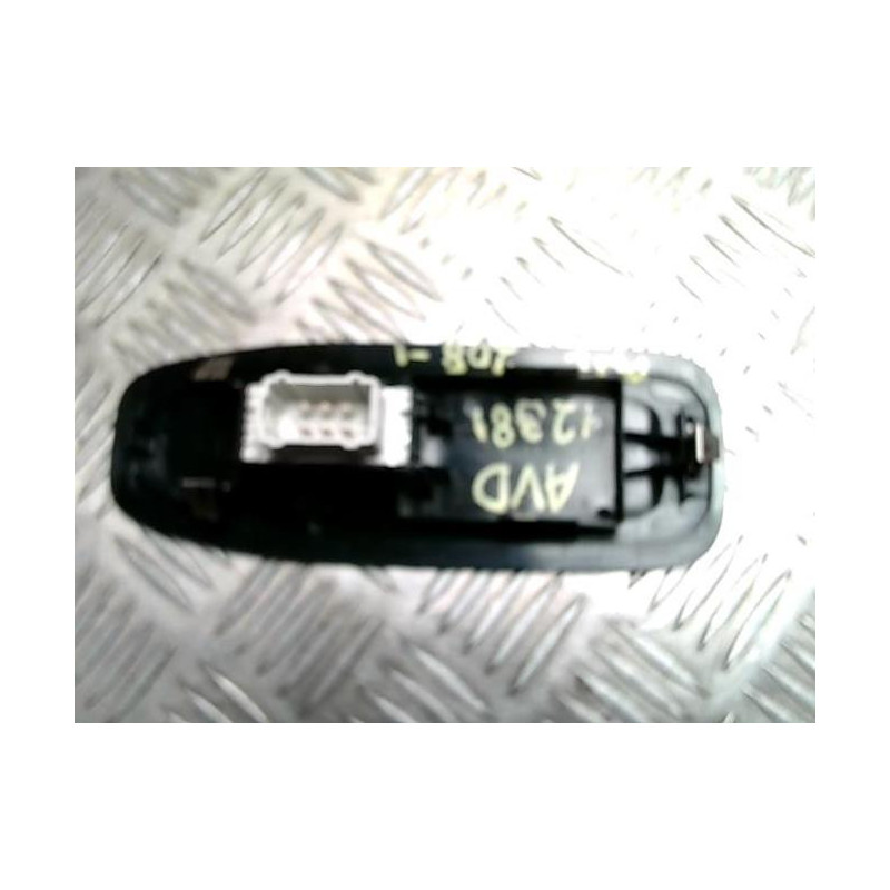 Interrupteur de leve vitre avant droit PEUGEOT 208 1 PHASE 2 d’occasion
