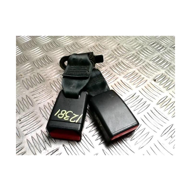 Attache ceinture arriere centrale PEUGEOT 208 1 PHASE 2 d’occasion