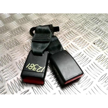 Attache ceinture arriere centrale PEUGEOT 208 1 PHASE 2 d’occasion