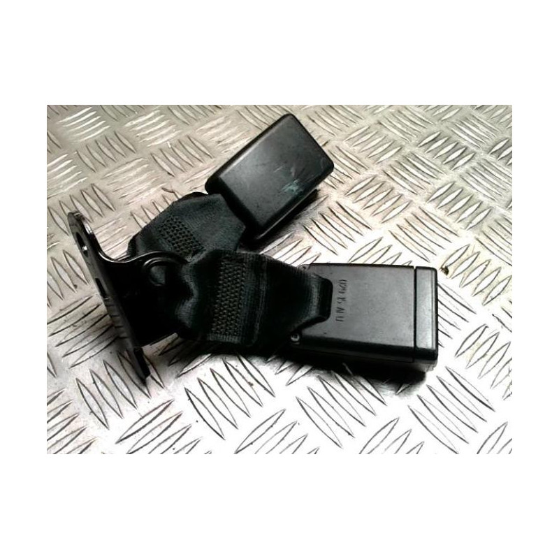 Attache ceinture arriere centrale PEUGEOT 208 1 PHASE 2 d’occasion
