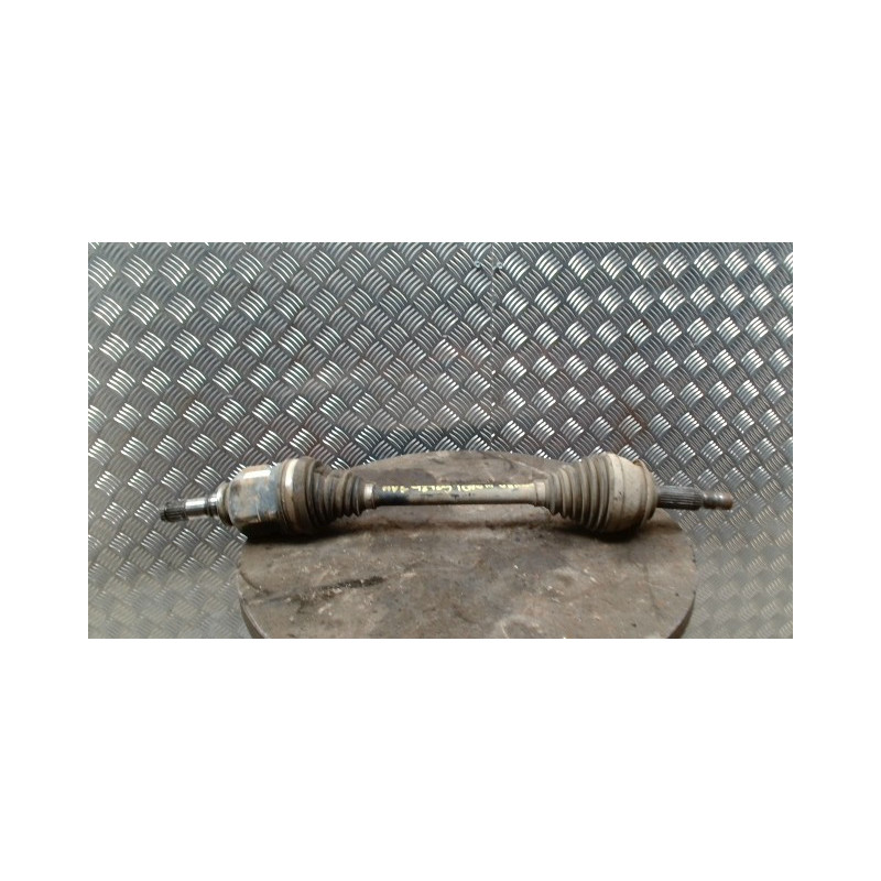 Cardan gauche (transmission) TOYOTA URBAN CRUISER d’occasion