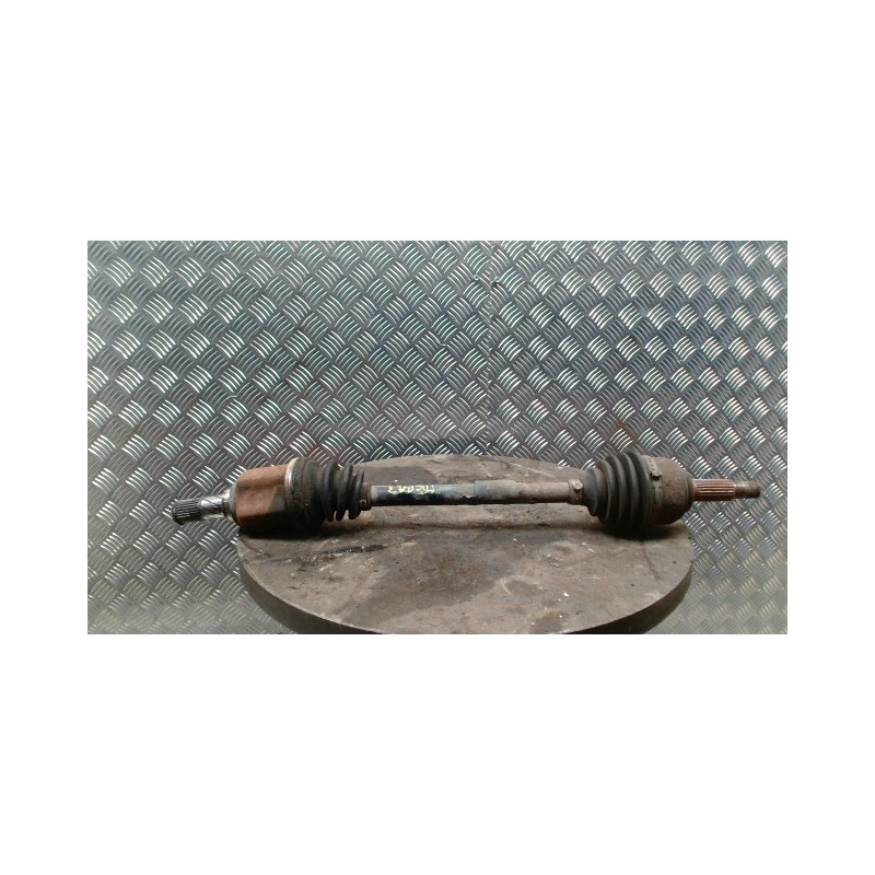 Cardan gauche (transmission) NISSAN MICRA 3 PHASE 1 d’occasion
