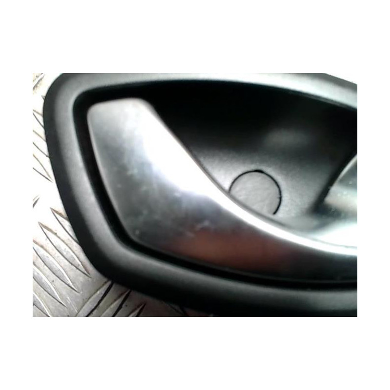Poignee interieur arriere droit RENAULT CAPTUR 1 PHASE 2 d’occasion