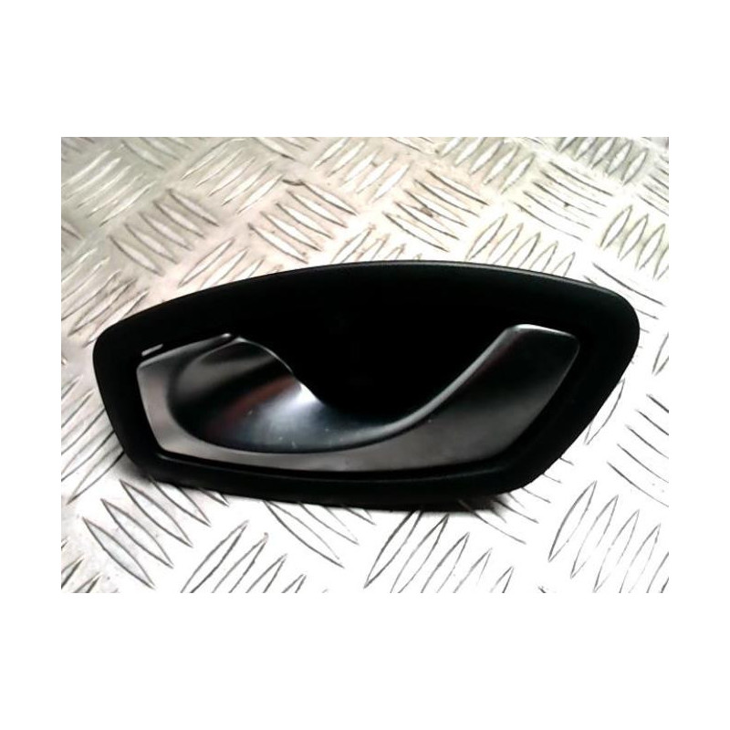 Poignee interieur arriere droit RENAULT CAPTUR 1 PHASE 2 d’occasion