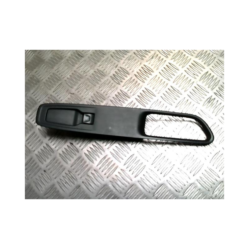 Interrupteur de leve vitre avant droit RENAULT CAPTUR 1 PHASE 2 d’occasion
