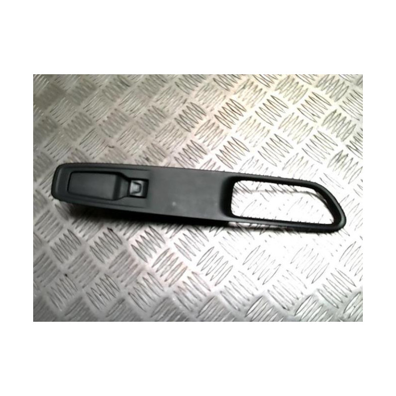 Interrupteur de leve vitre avant droit RENAULT CAPTUR 1 PHASE 2 d’occasion