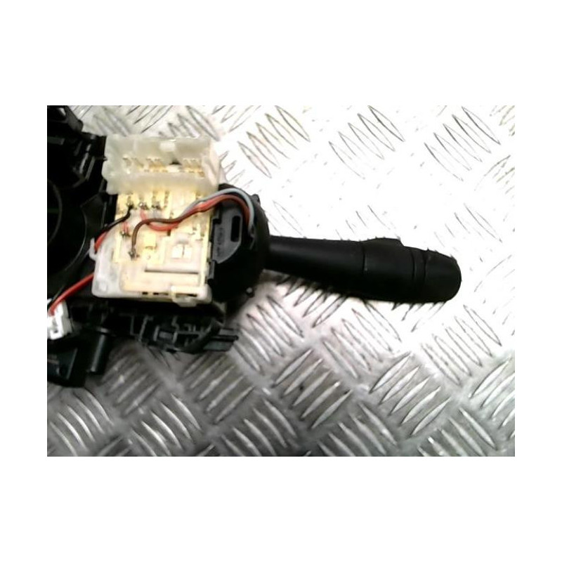 Com (Bloc Contacteur Tournant+Commodo Essuie Glace+Commodo Phare) RENAULT CAPTUR 1 PHASE 2 d’occasion