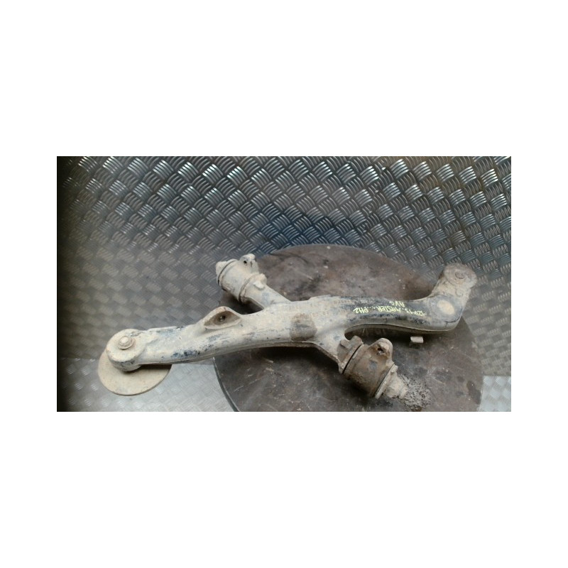 Triangle inferieur avant gauche RENAULT MASTER 2 PHASE 2 d’occasion