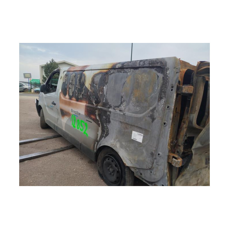 Verin de coffre RENAULT TRAFIC 3 COURT PHASE 2 d’occasion