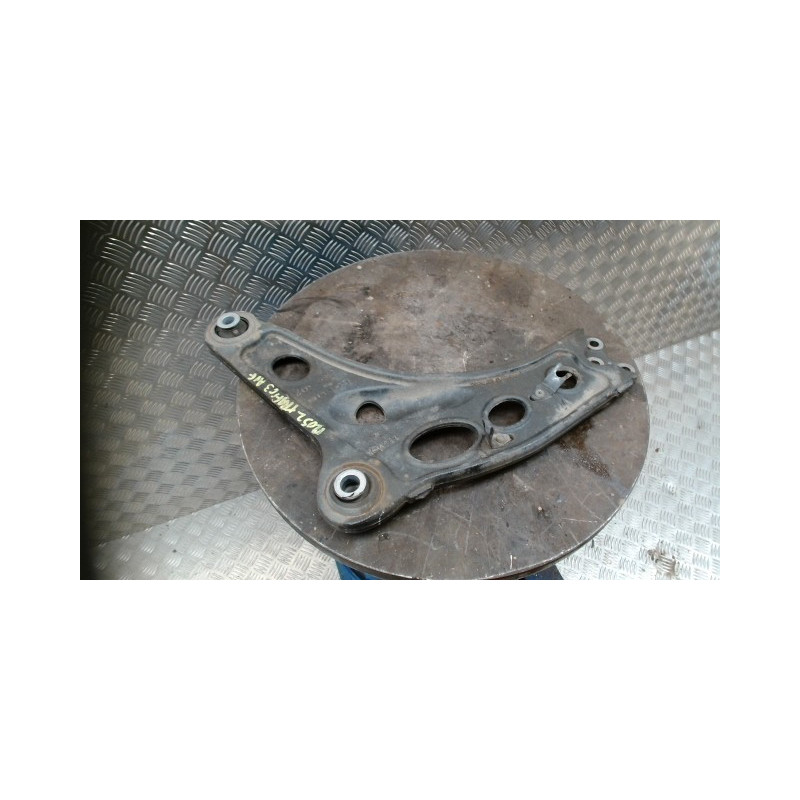 Triangle avant gauche RENAULT TRAFIC 3 COURT PHASE 2 d’occasion