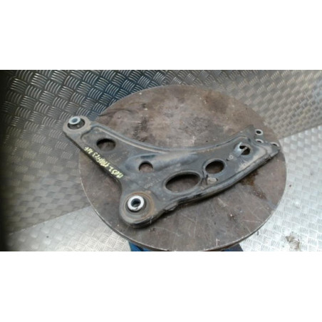 Triangle avant gauche RENAULT TRAFIC 3 COURT PHASE 2 d’occasion