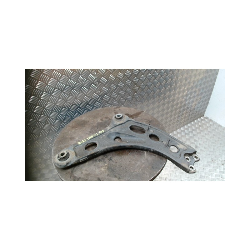 Triangle avant droit RENAULT TRAFIC 3 COURT PHASE 2 d’occasion