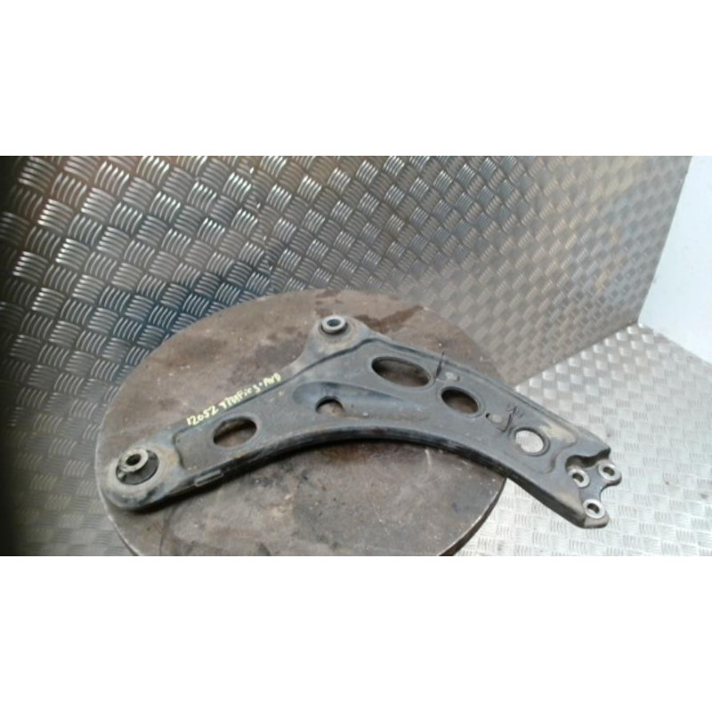 Triangle avant droit RENAULT TRAFIC 3 COURT PHASE 2 d’occasion