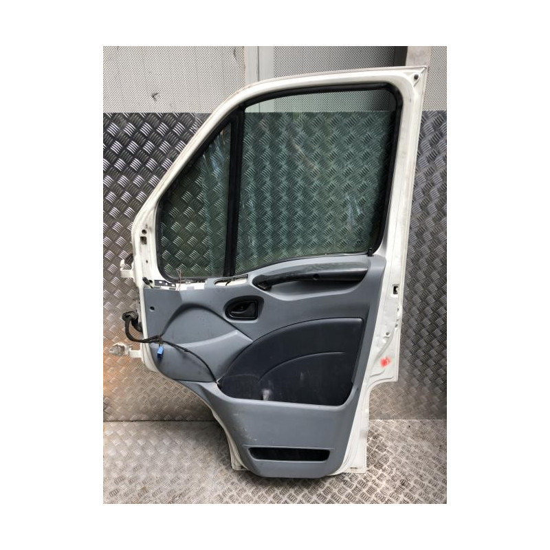Porte avant droit IVECO DAILY 3 d’occasion
