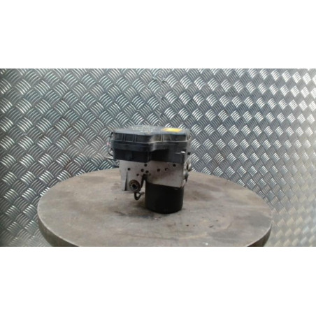 Bloc ABS (freins anti-blocage) TOYOTA RAV4 2 PHASE 2 d’occasion