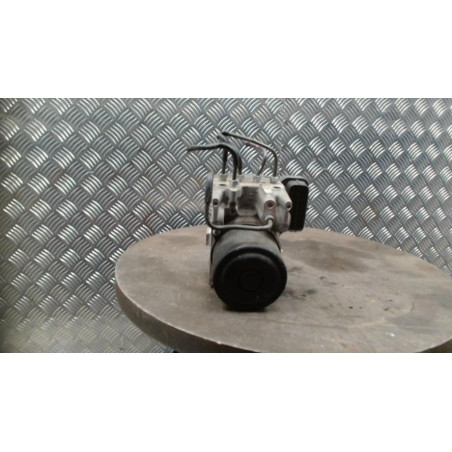 Bloc ABS (freins anti-blocage) TOYOTA RAV4 2 PHASE 2 d’occasion