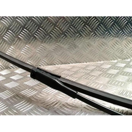 Bras essuie glace avant droit FIAT GRANDE PUNTO d’occasion