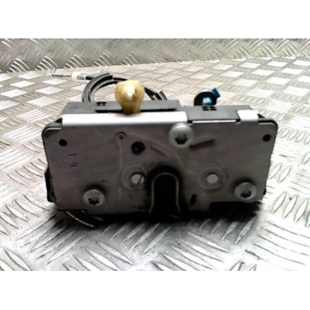 Serrure avant droit FIAT GRANDE PUNTO d’occasion