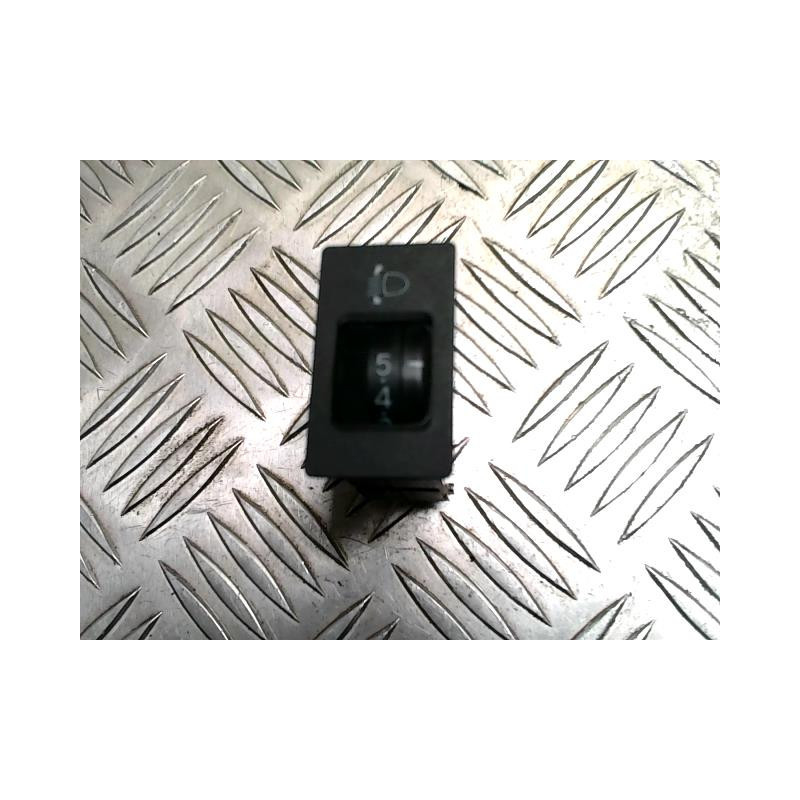 Commande de reglage hauteur de phare TOYOTA RAV4 2 PHASE 2 d’occasion