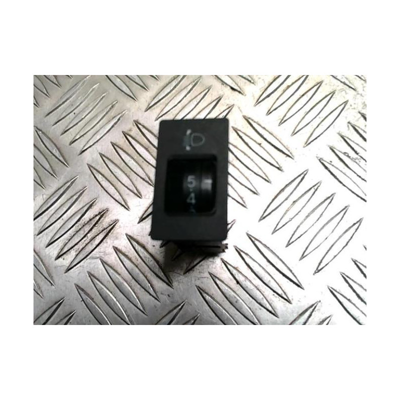 Commande de reglage hauteur de phare TOYOTA RAV4 2 PHASE 2 d’occasion