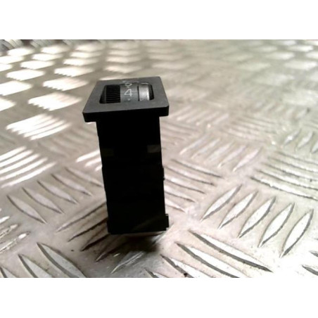 Commande de reglage hauteur de phare TOYOTA RAV4 2 PHASE 2 d’occasion