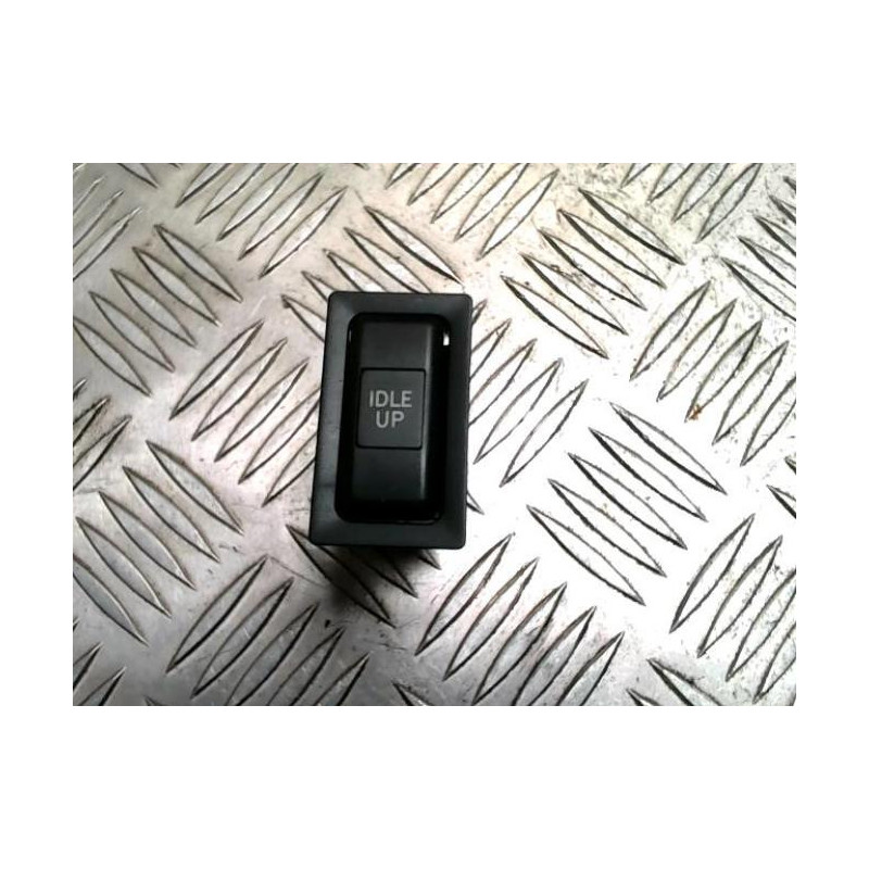 Bouton/Interrupteur TOYOTA RAV4 2 PHASE 2 d’occasion