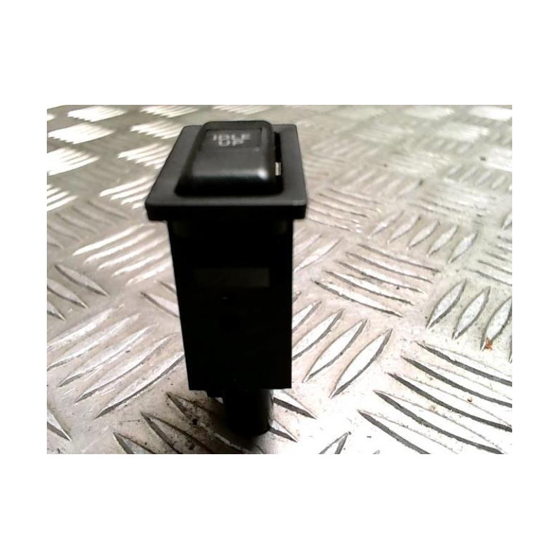 Bouton/Interrupteur TOYOTA RAV4 2 PHASE 2 d’occasion