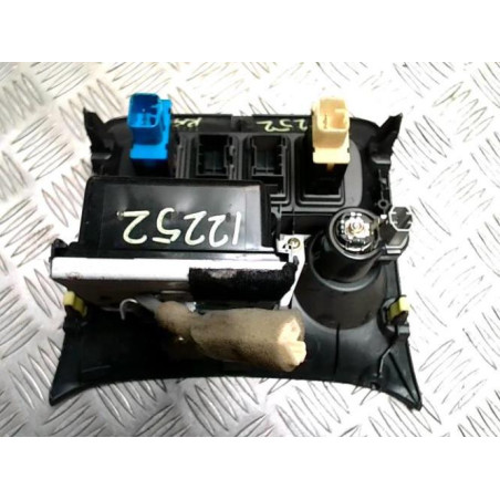 Bouton/Interrupteur TOYOTA RAV4 2 PHASE 2 d’occasion