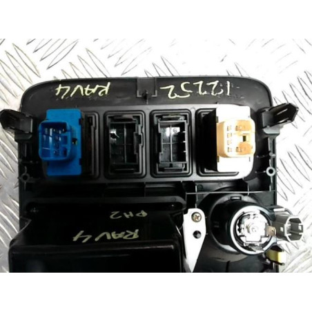 Bouton/Interrupteur TOYOTA RAV4 2 PHASE 2 d’occasion