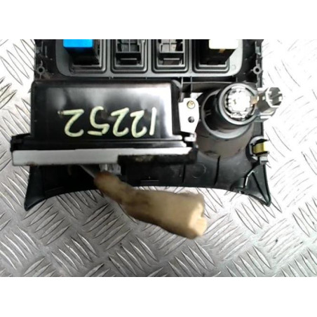 Bouton/Interrupteur TOYOTA RAV4 2 PHASE 2 d’occasion
