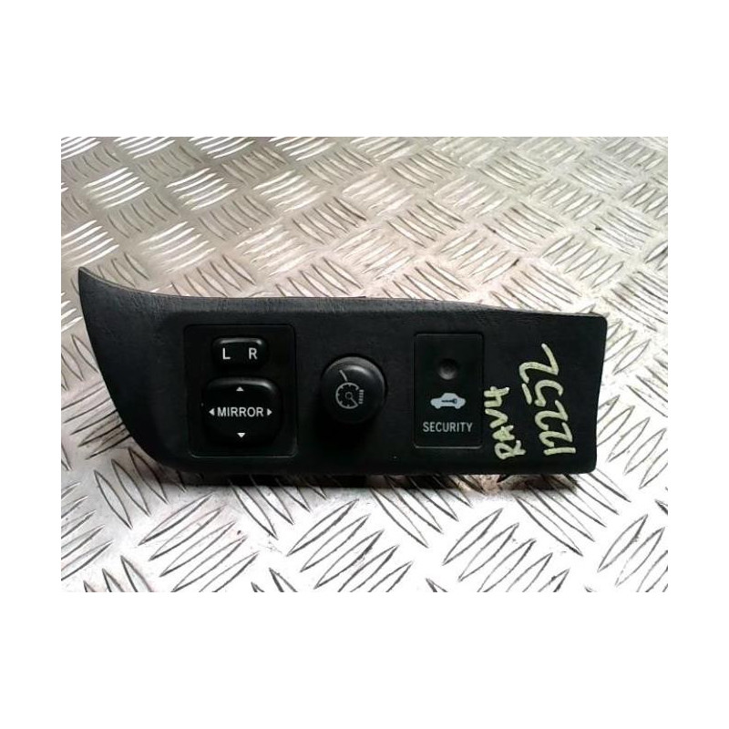 Bouton/Interrupteur TOYOTA RAV4 2 PHASE 2 d’occasion