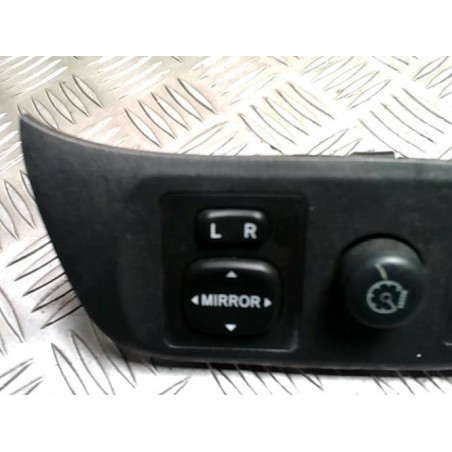 Bouton/Interrupteur TOYOTA RAV4 2 PHASE 2 d’occasion