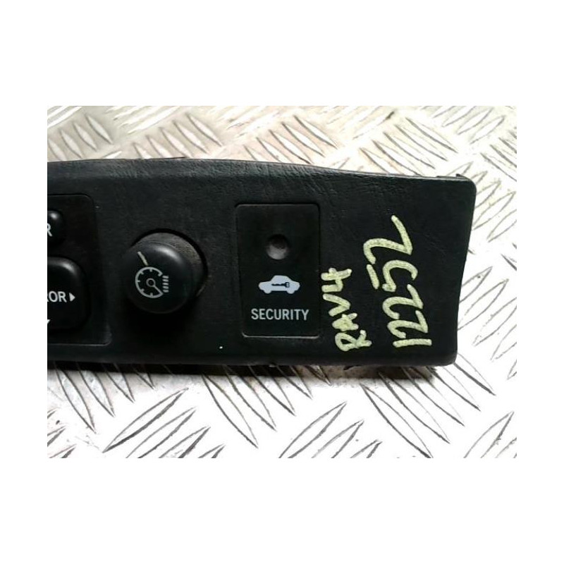 Bouton/Interrupteur TOYOTA RAV4 2 PHASE 2 d’occasion